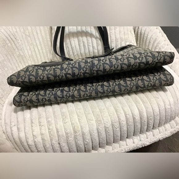 Dior Bags - Picture 9 of 13